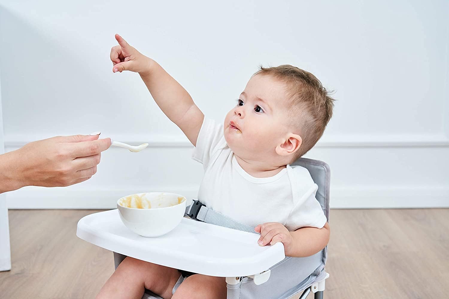 Portable Baby Feeding Chair – Safe, Foldable & Easy to Carry